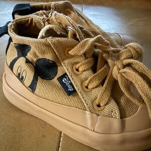 Zara Disney Mickey Mouse High Top Sneaker size 5